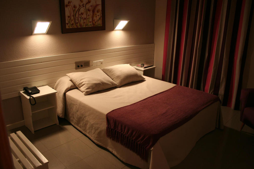 Hotel Fidalgo Calamocha Kamer foto