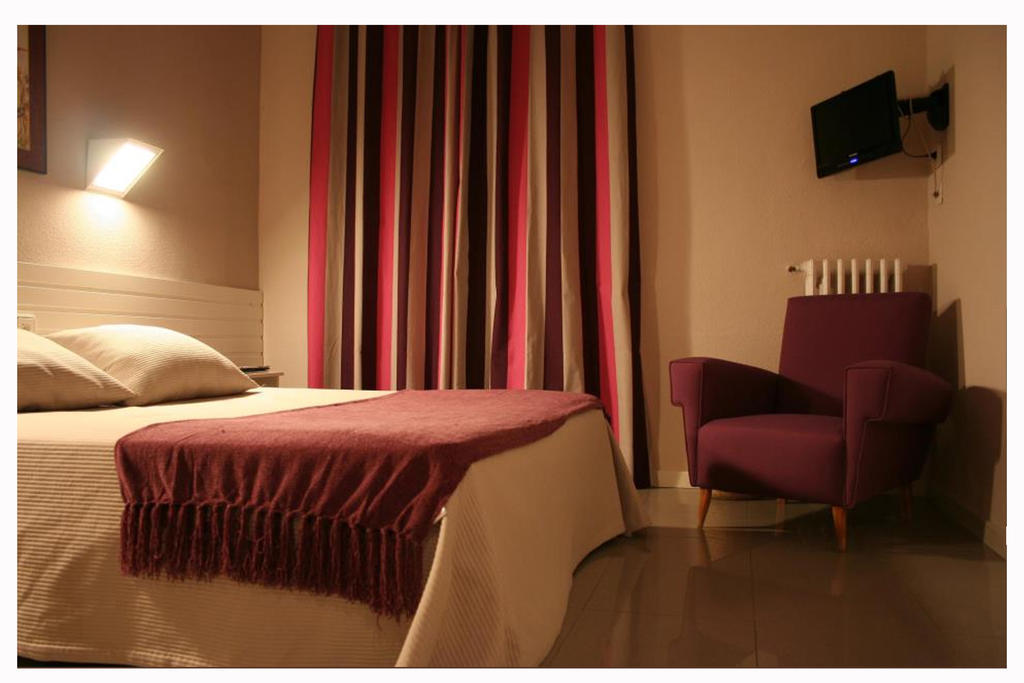 Hotel Fidalgo Calamocha Kamer foto